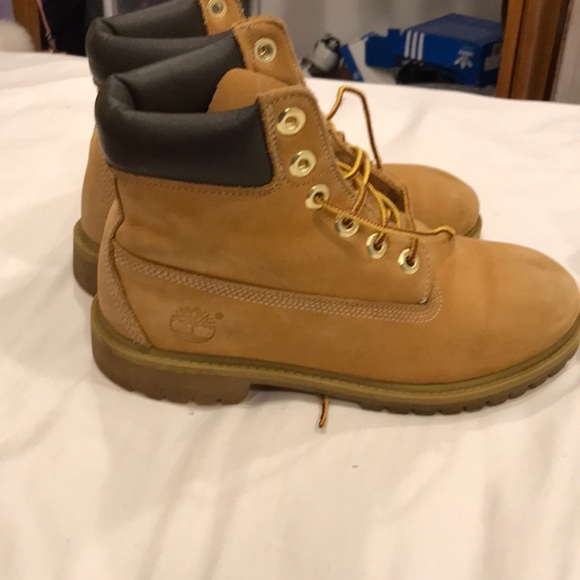 timbs tan